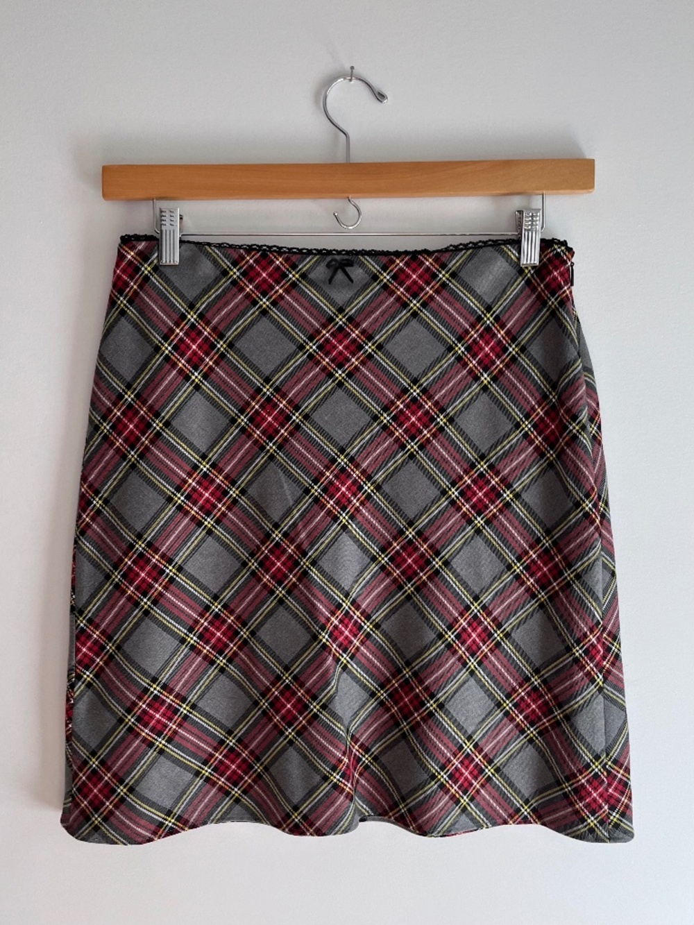 Perfect tartan a-line skirt with bow waist - Size 8 (fits large)